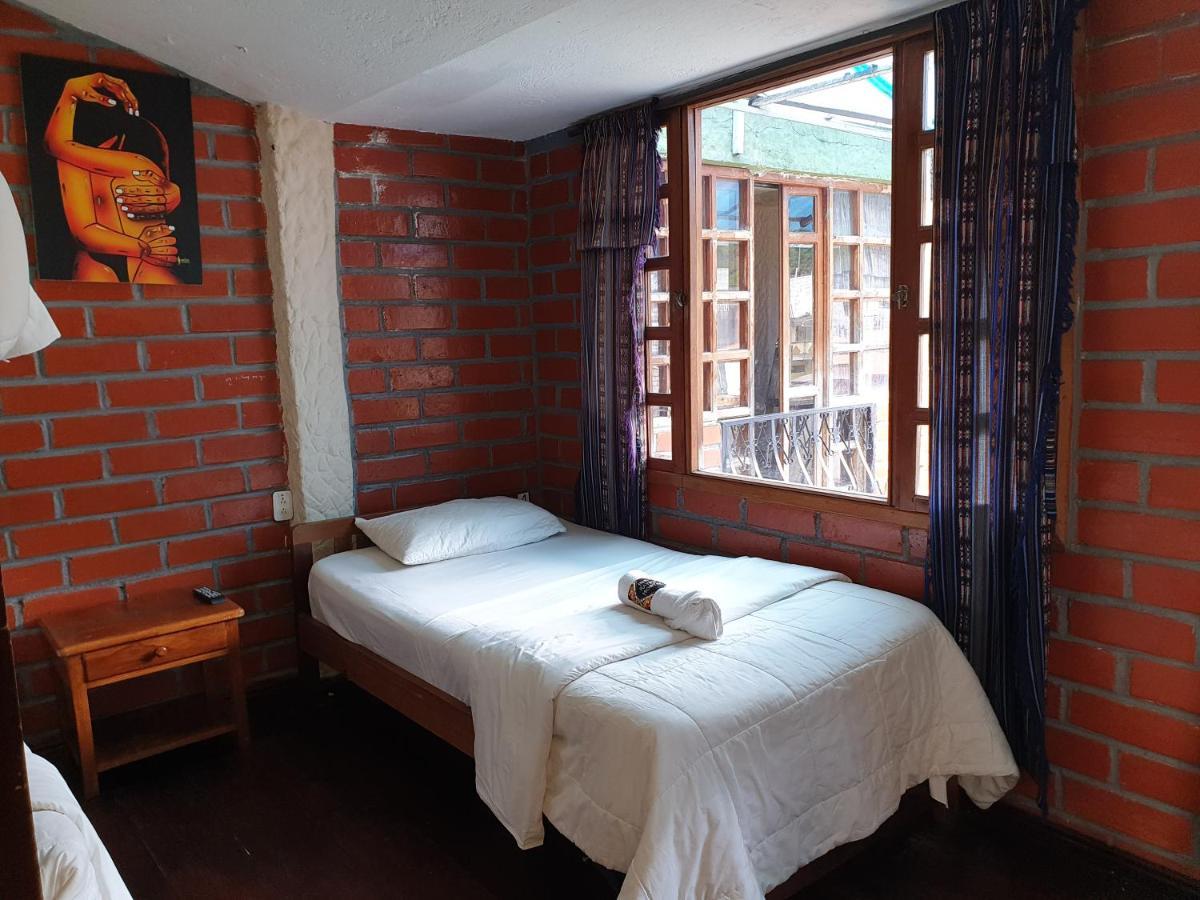 Hostal Inti Raymi Backpackers Banos  Exterior photo